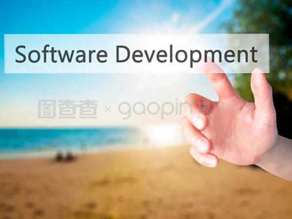 軟件開發(fā) 在模糊背板按下精準(zhǔn)按鈕——技術(shù)與銷售的雙重奏